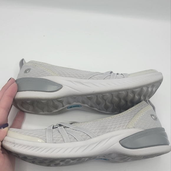 BZEES Slip-on shoes size 5M - Picture 5 of 15